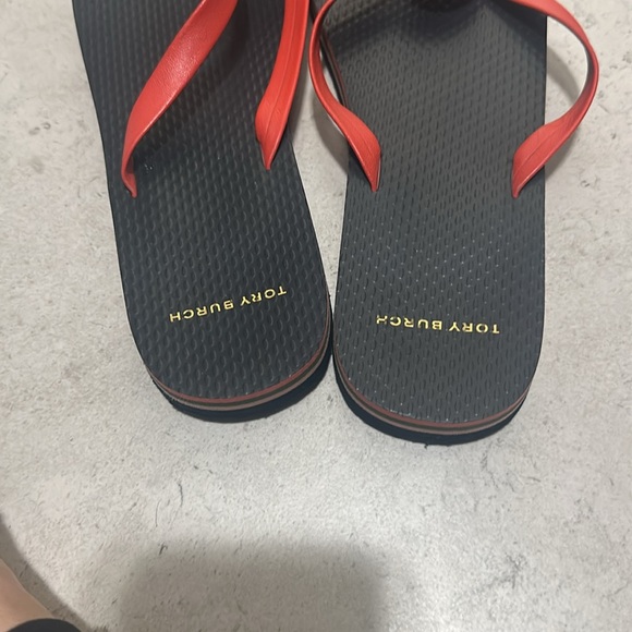 Tory Burch leather strap flip flops size 7 - Picture 5 of 5